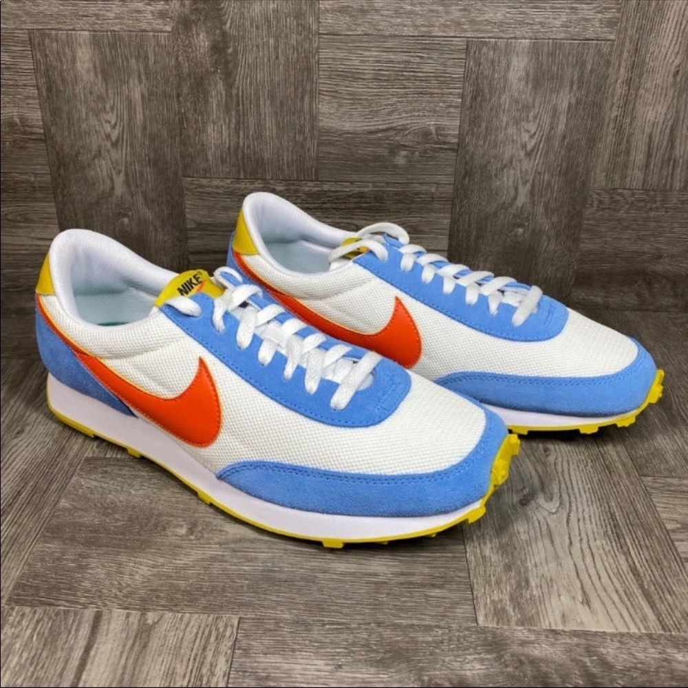 NIKE DAYBREAK